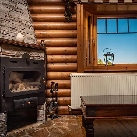 Prázdninový dům *2 Bdr Log House /mountains/queen Bed/fireplace