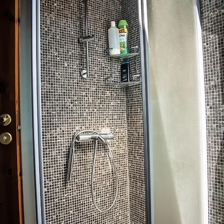 *2 Bdr Log House /mountains/queen Bed/fireplace * Gourri